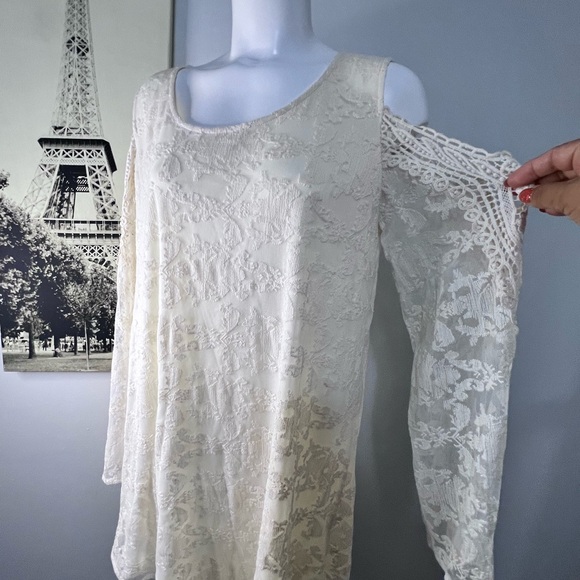 Verty Cream Lace Mini Dress - Picture 3 of 10